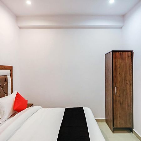 Hotel O Golden Stone Ghaziabad Buitenkant foto