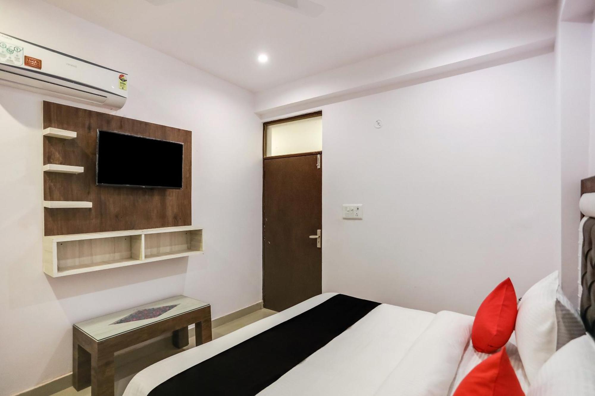 Hotel O Golden Stone Ghaziabad Buitenkant foto