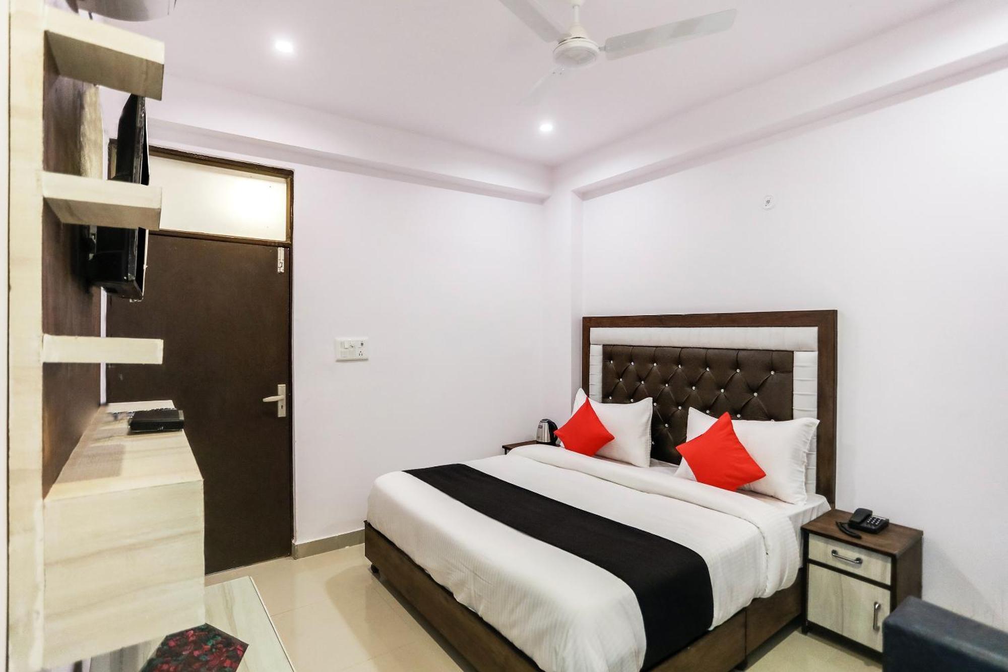 Hotel O Golden Stone Ghaziabad Buitenkant foto