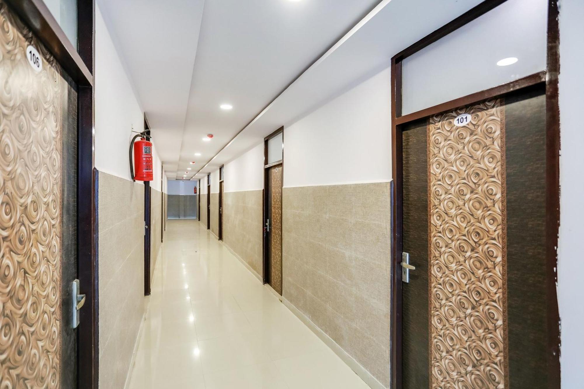 Hotel O Golden Stone Ghaziabad Buitenkant foto