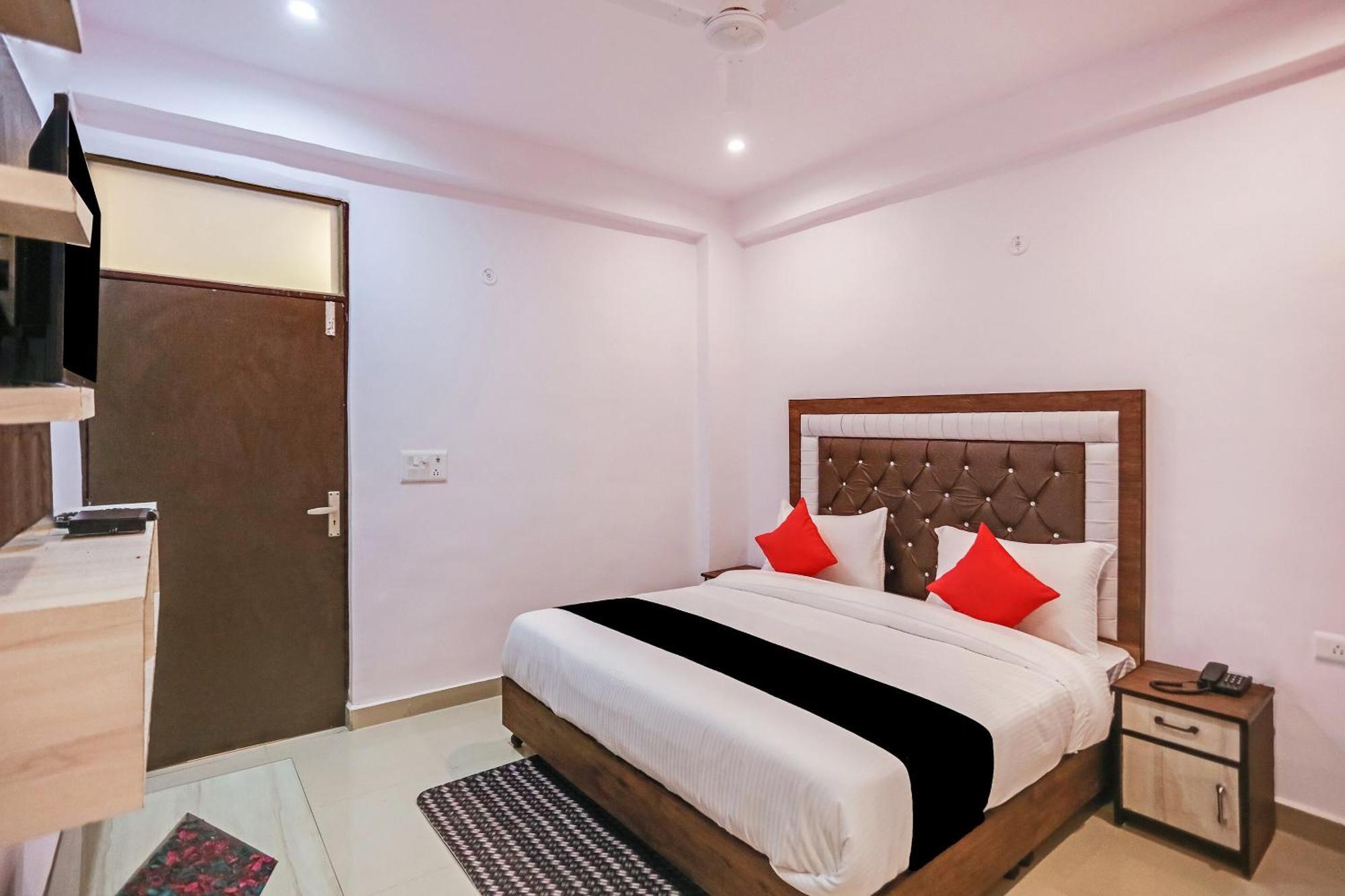 Hotel O Golden Stone Ghaziabad Buitenkant foto